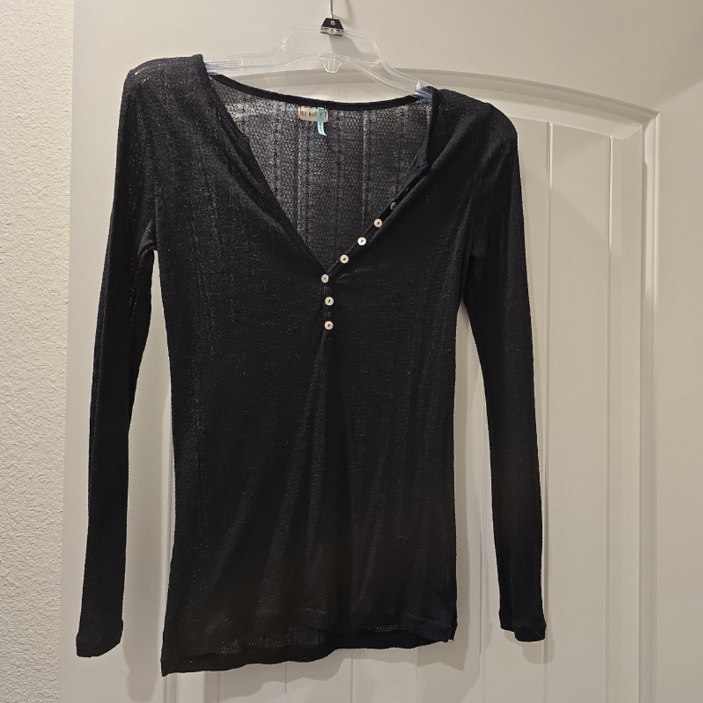 Old Navy Black Long Sleeve V-Neck Top
